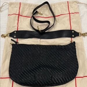 Clare V Black Moyen Messenger